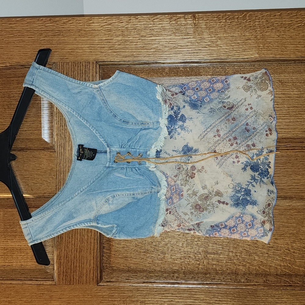 Jean & sheer sleeveless top